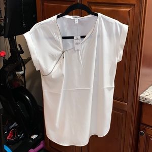 🌺Express Zip Neck Gramercy Tee